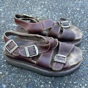 🏴󠁧󠁢󠁥󠁮󠁧󠁿 Vintage Dr. Martens MIE Triple Buckle 90’s Sandals UK 6 women’s 8
